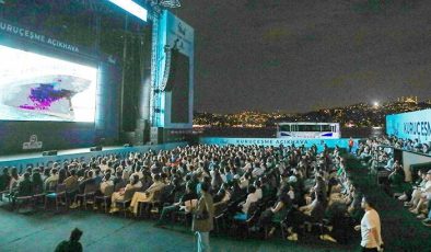 Kuruçeşme Açıkhava sahnesi sinemaseverlerle doldu