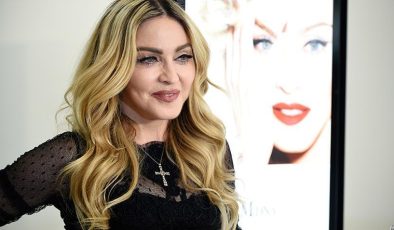 Madonna hastaneye kaldırıldı! Dünya turnesi ertelendi