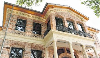 Taş Mektep  ziyarete açıldı