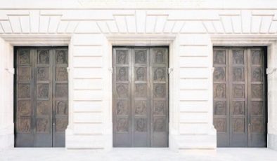 Tracy Emin’in kadın portreleri karşılıyor