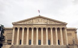 Fransa’dan iade eserlere özel kanun