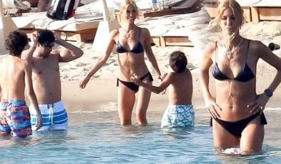 Çağla Şıkel, Çeşme’de! Gün boyu denizden çıkmadı