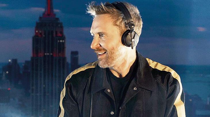 Guetta geliyor