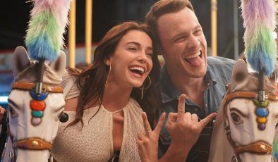 ‘Ya Çok Seversen’ oyuncularından lunaparkta eğlenceli anlar