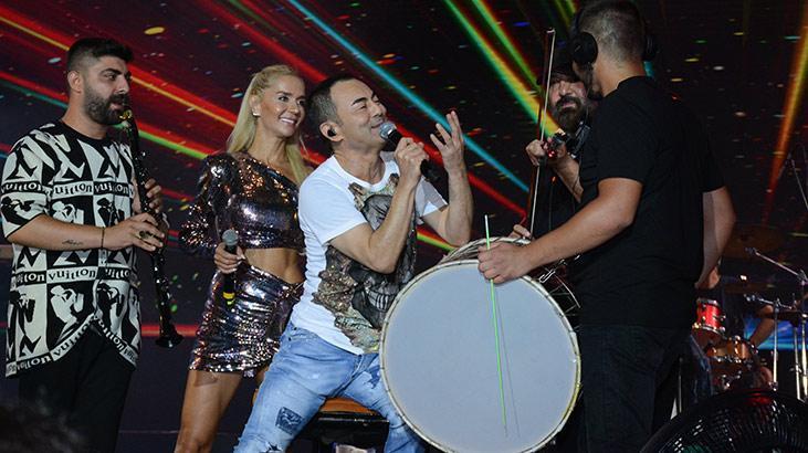 Serdar Ortaç, Boğaz’ı salladı! 10 konserde 35 bin müzikseverle buluştu