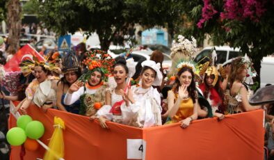 MİLYONLARCA KİŞİ KARNAVAL İÇIN ADANA’DA BULUŞTU